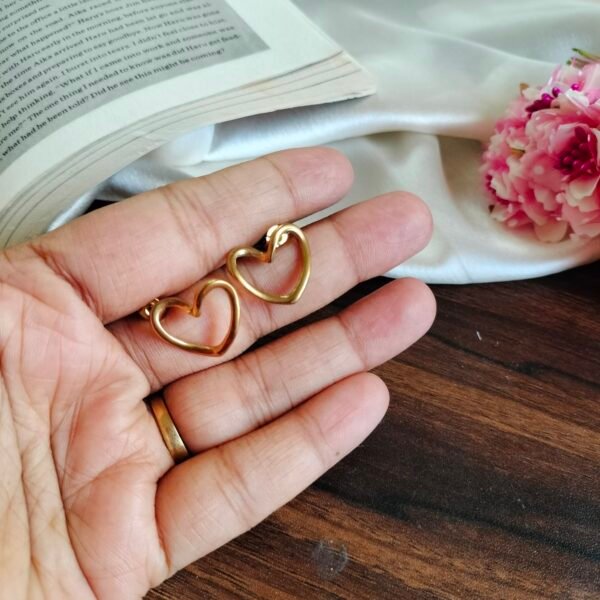 Anti-Tarnish Heart Earrings