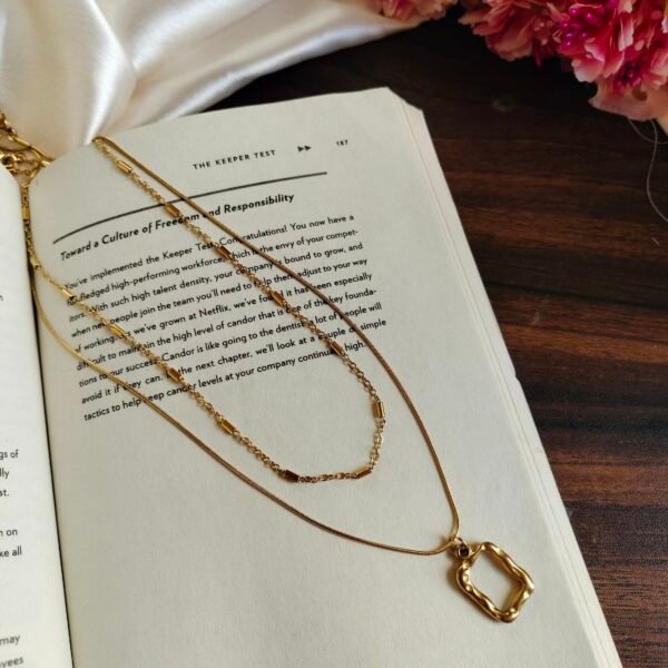 Dual-Layered Geometric Pendant Set