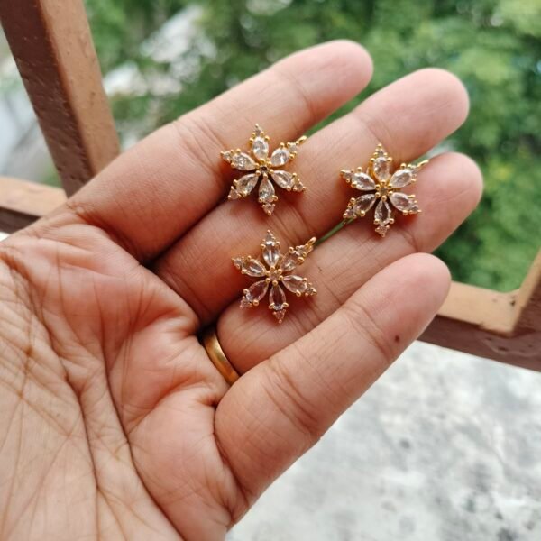 Golden Floral Hair Pins ( Set of 5 Pins)